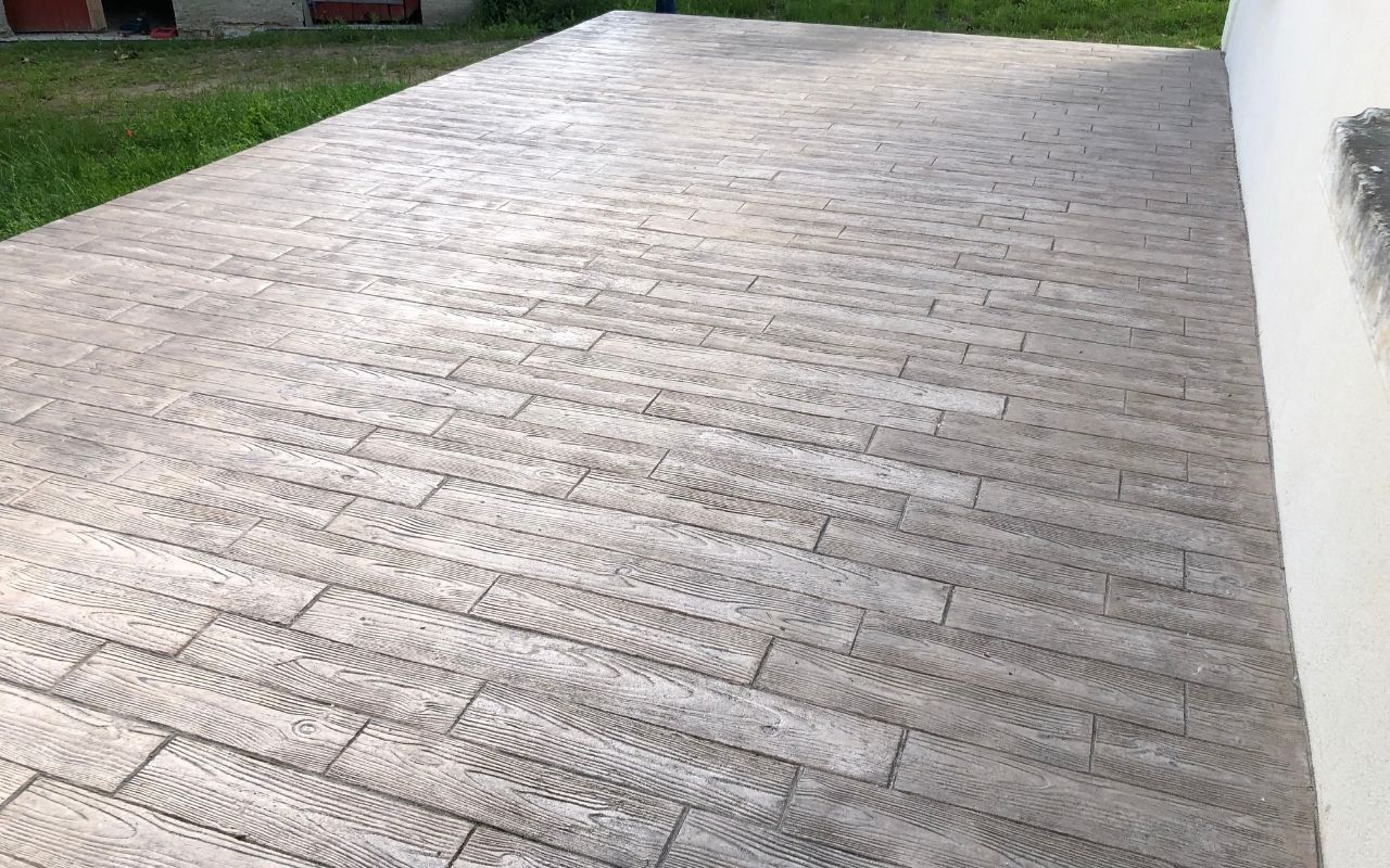 Terrasse en béton décoratif – Vallères 2019